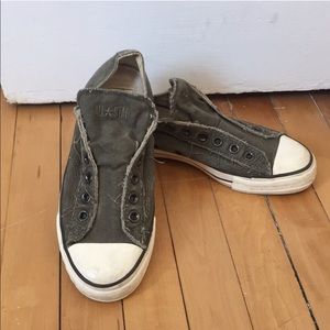 Converse x John Vavartos